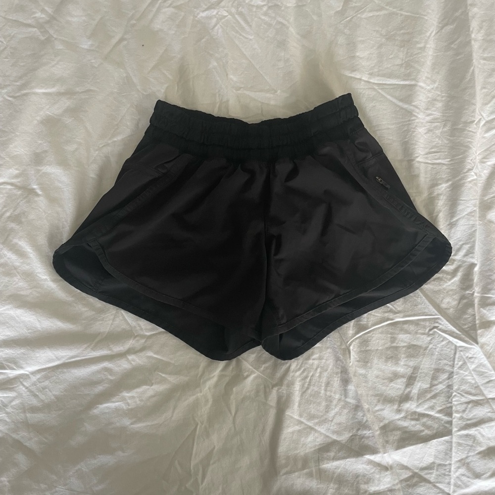 Lululemon tracker shorts